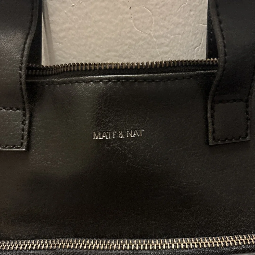 Matt And Nat Large Black Vegan Leather Tote Bag With Carrying Strap Euc‎